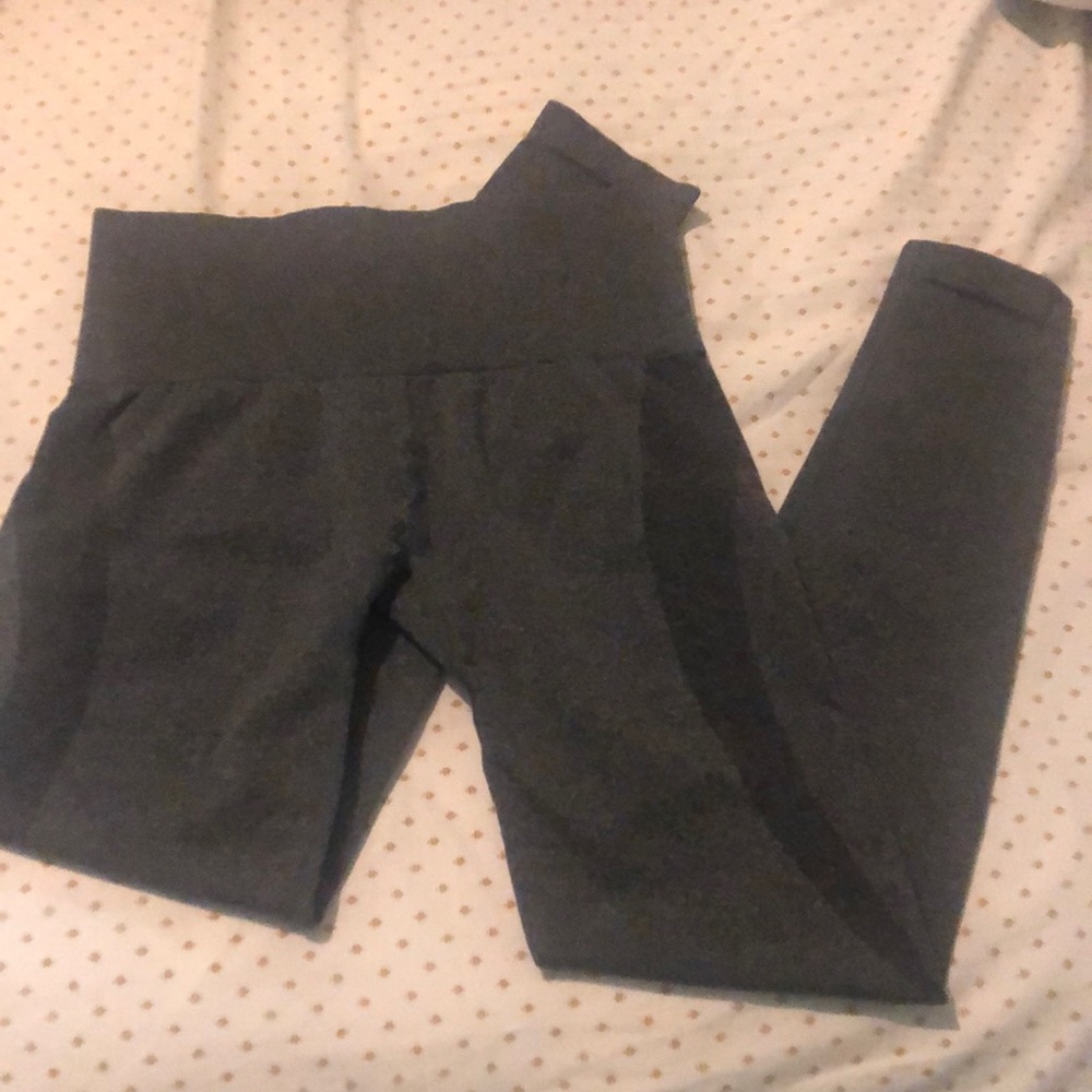 NVGTN speckled black seamless leggings. SMALL